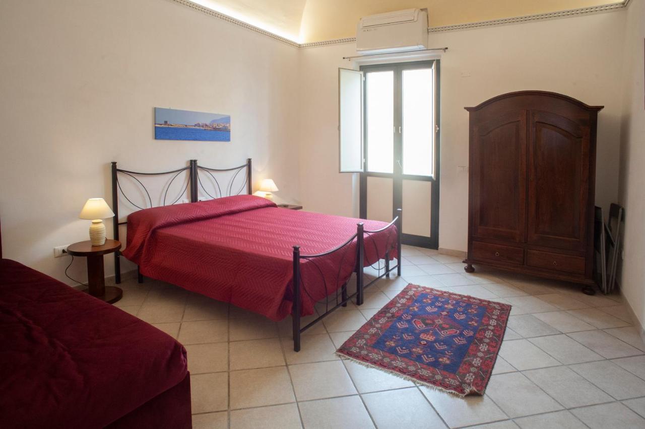 Case Vacanze "Residenze Trapanesi" ตราปานี ภายนอก รูปภาพ